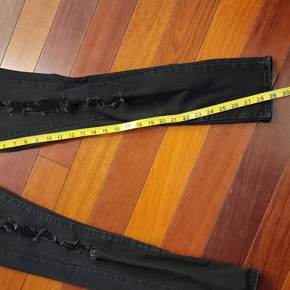 Levi's 711 Skinny Black Deconstructed Jeans - Picture 7 of 15